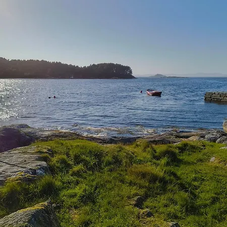 Holiday home Retreat Oklandsnes Lii